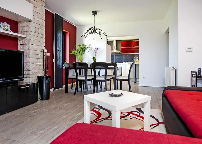 Cerin * Ρόβινι