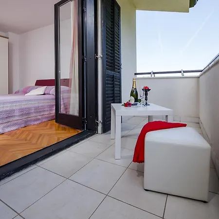Cerin Apartman Rovinj